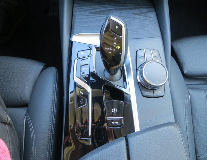 BMW Řada 6 Liftback 3,0 l 245 kw