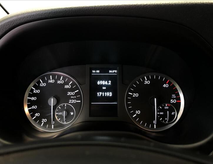 Mercedes-Benz Vito 19