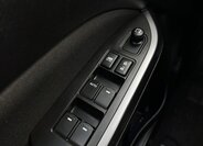 Suzuki Vitara SUV 998,0 82 kw