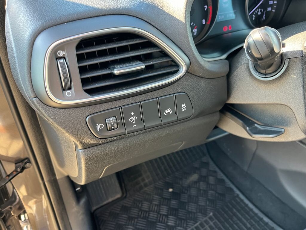 Hyundai i30 Hatchback 998,0 88 kw