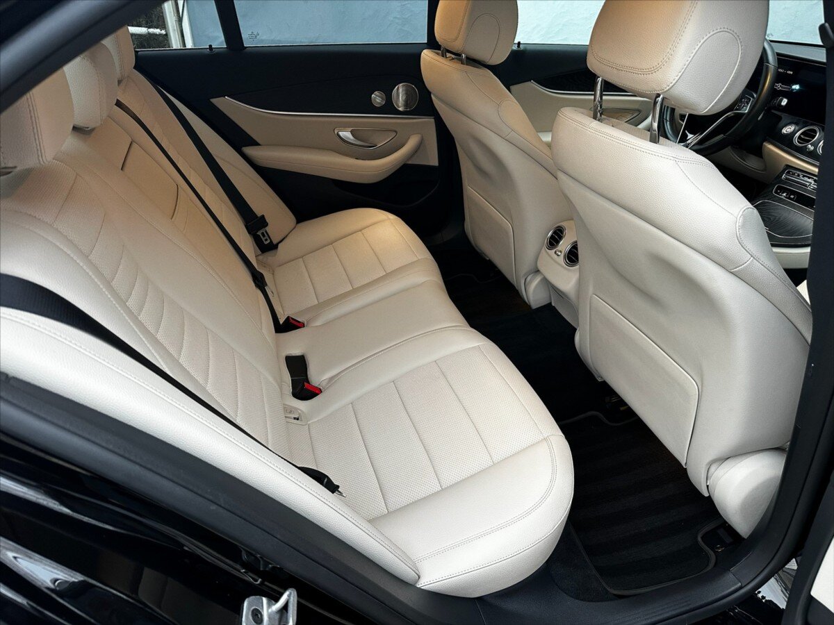 Mercedes-Benz Třídy E Sedan / Limuzína 2,0 l 143 kw