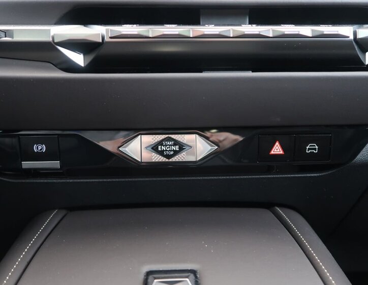 DS Automobiles DS4 Hatchback 1,6 l 132 kw