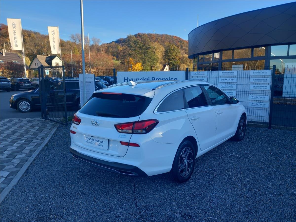 Hyundai i30 Kombi 998,0 88 kw