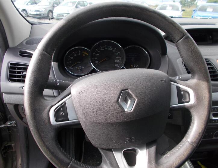 Renault Fluence 22