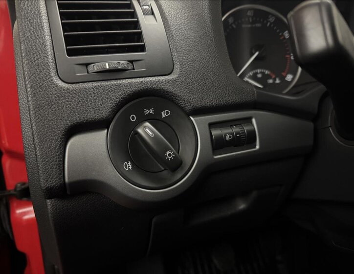 Škoda Octavia Sedan / Limuzína 1,4 l 59 kw