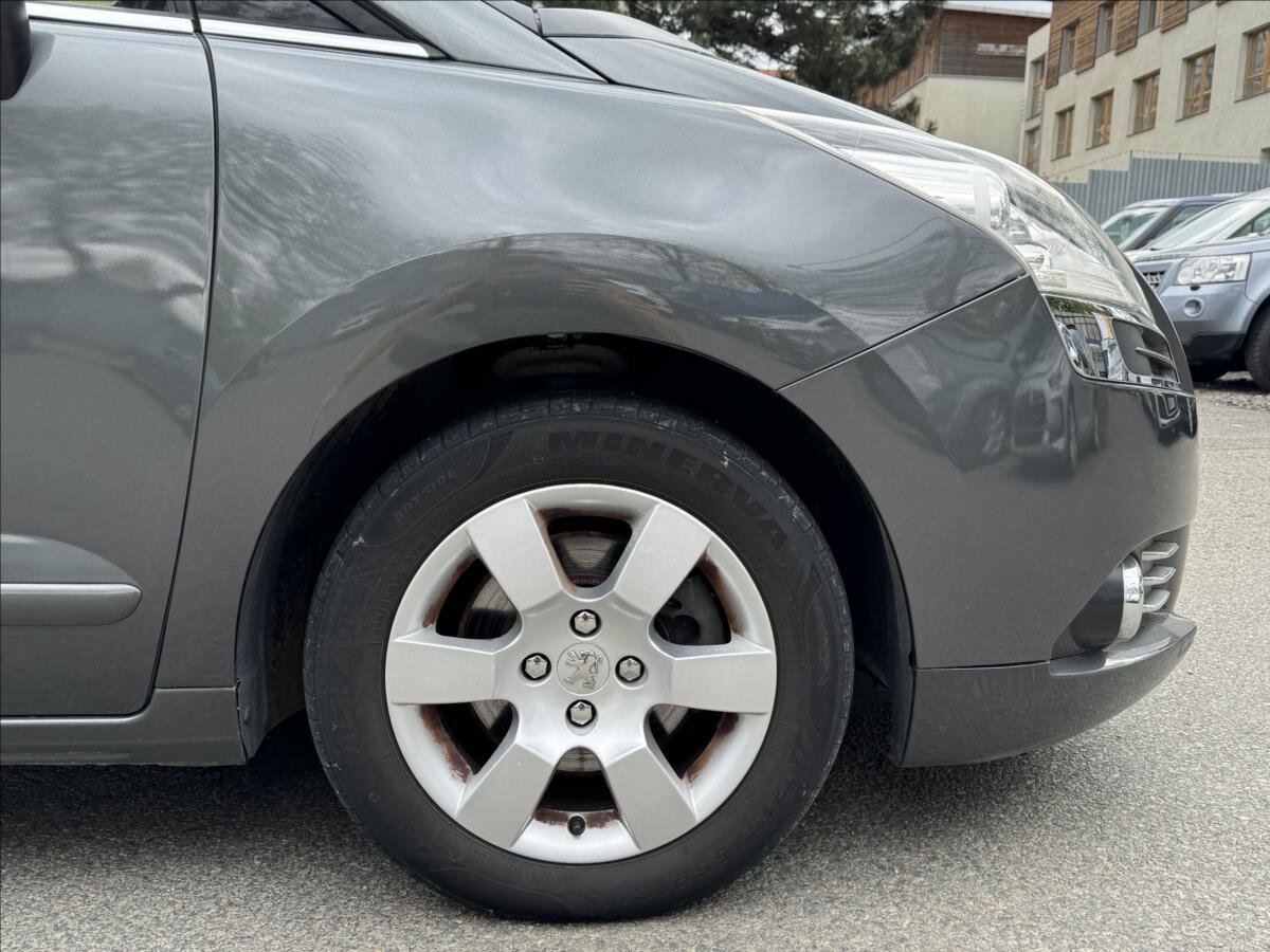 Peugeot 5008 Kombi 2,0 l 110 kw