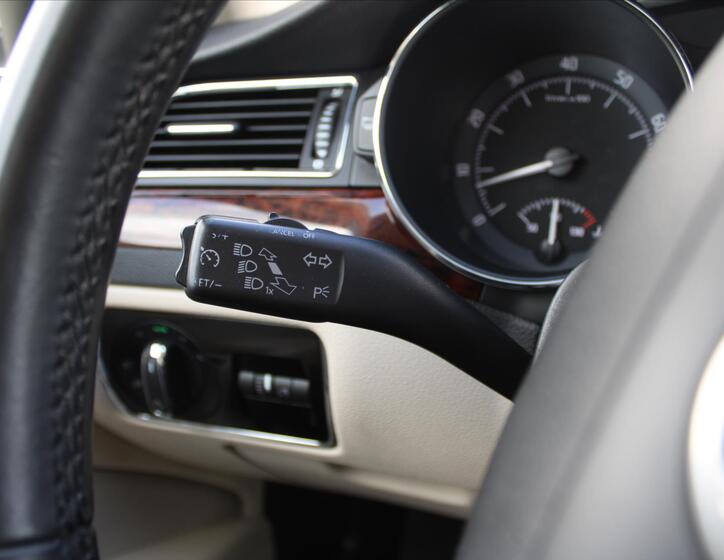 Škoda Superb 16