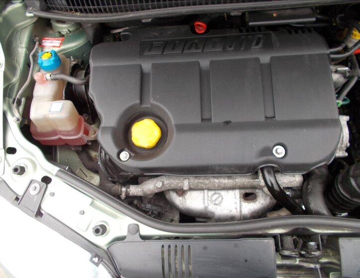 Fiat Idea Hatchback 1,9 l 74 kw