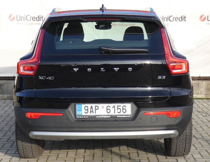 Volvo XC40 SUV 2,0 l 120 kw