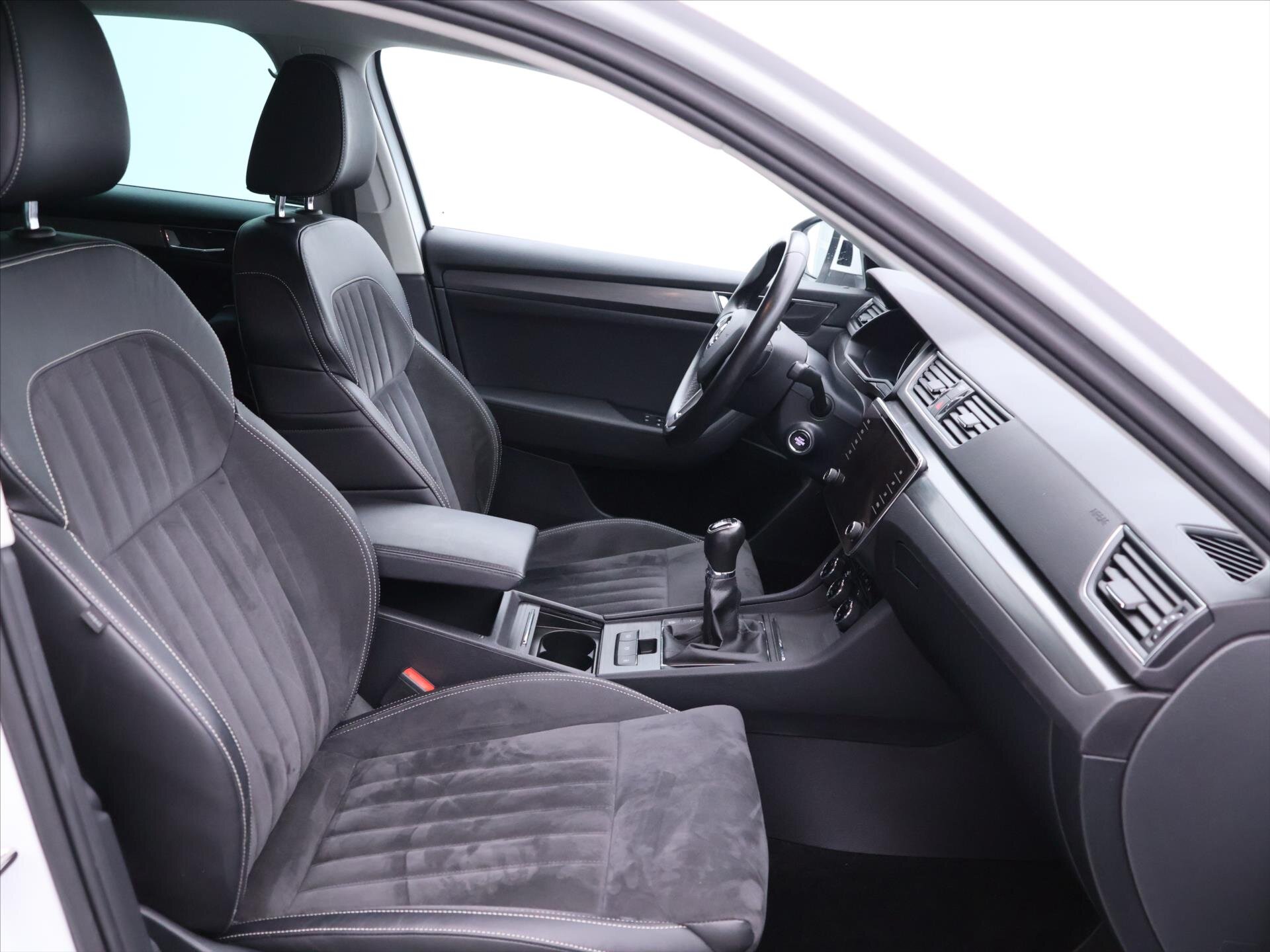 Škoda Superb Liftback 2,0 l 110 kw