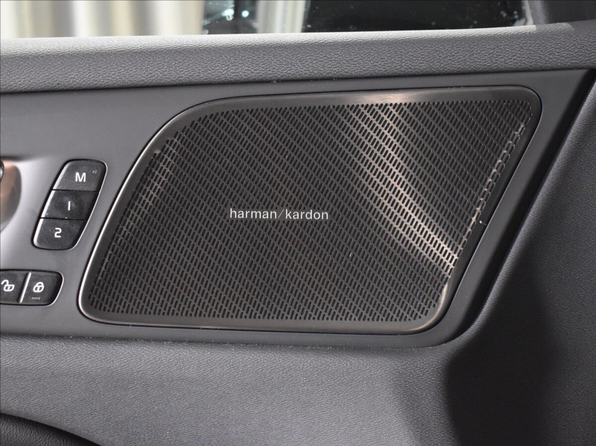 Volvo V60 Kombi 2,0 l 228 kw