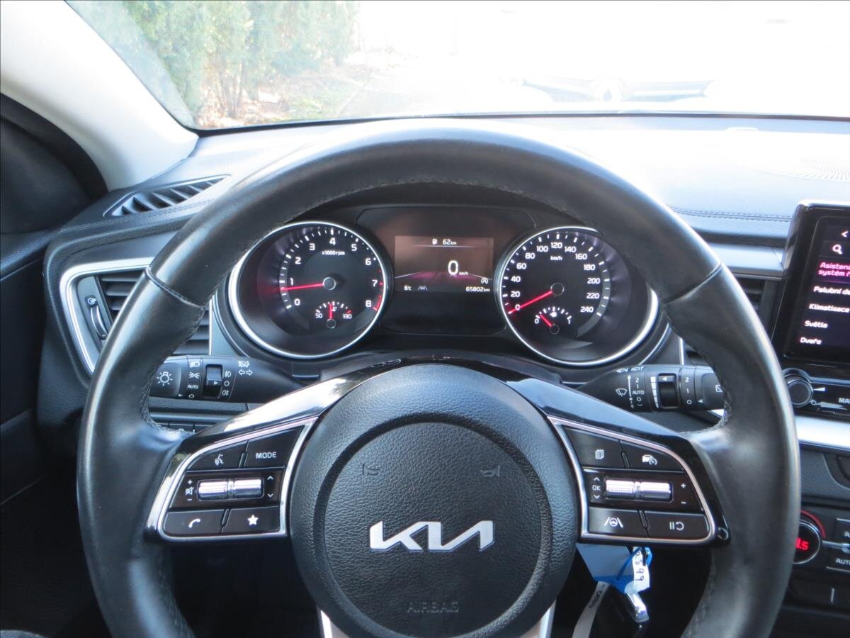 KIA Ceed Hatchback 1,5 l 118 kw