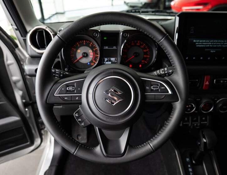 Suzuki Jimny SUV 1,5 l 75 kw