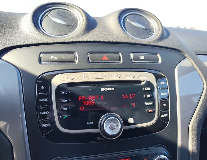 Ford Mondeo Kombi 1,6 l 118 kw