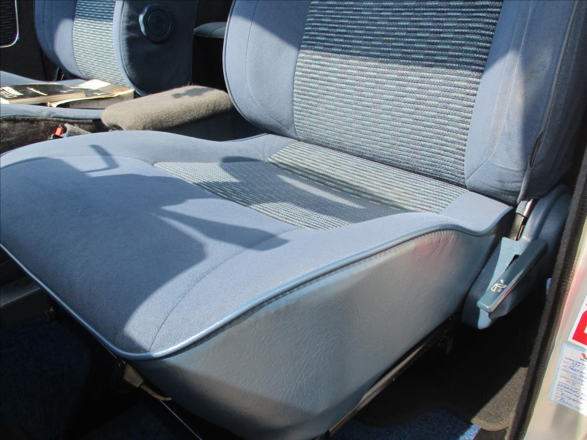 Mitsubishi Pajero SUV / Terénní 2,5 l 70 kw