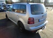 Volkswagen Touran 2