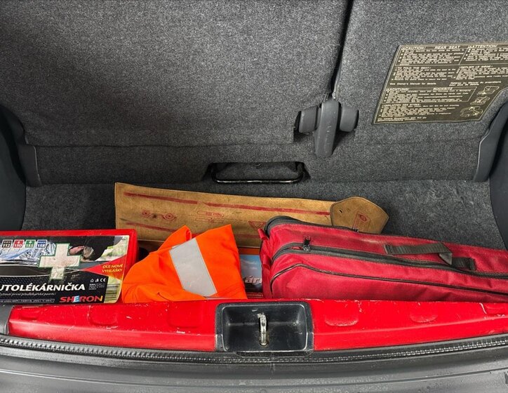 Toyota Yaris Hatchback 998,0 50 kw