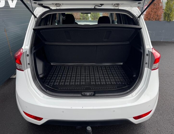 Hyundai ix20 MPV 1,4 l 66 kw