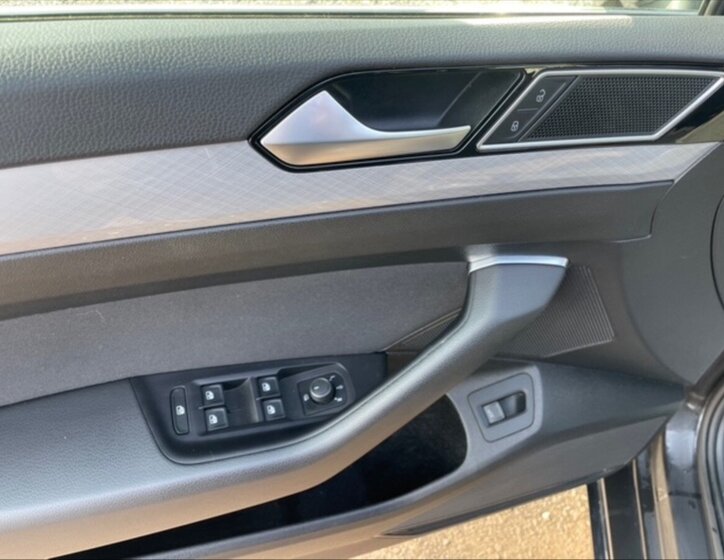 Volkswagen Passat Kombi 1,5 l 110 kw