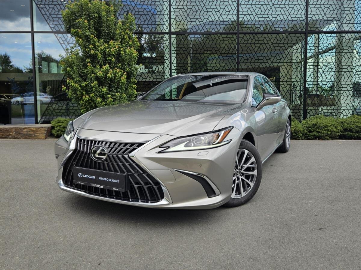 Lexus ES 300h Sedan / Limuzína 2,5 l 160 kw