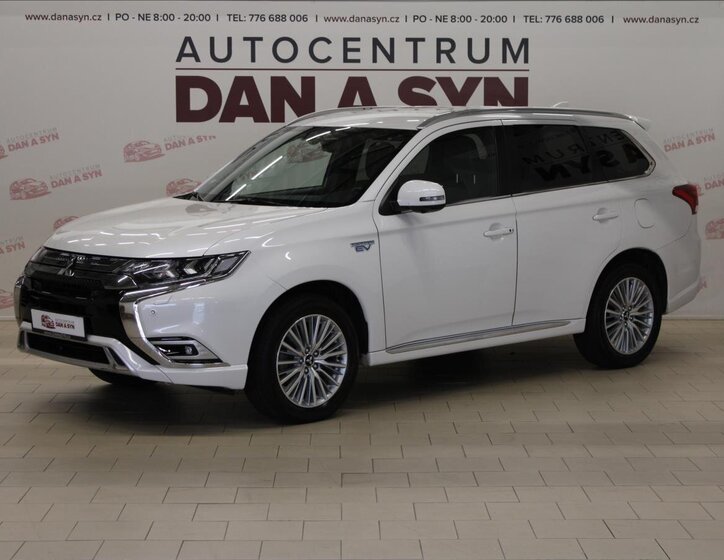 Mitsubishi Outlander SUV / Terénní 2,4 l 99 kw