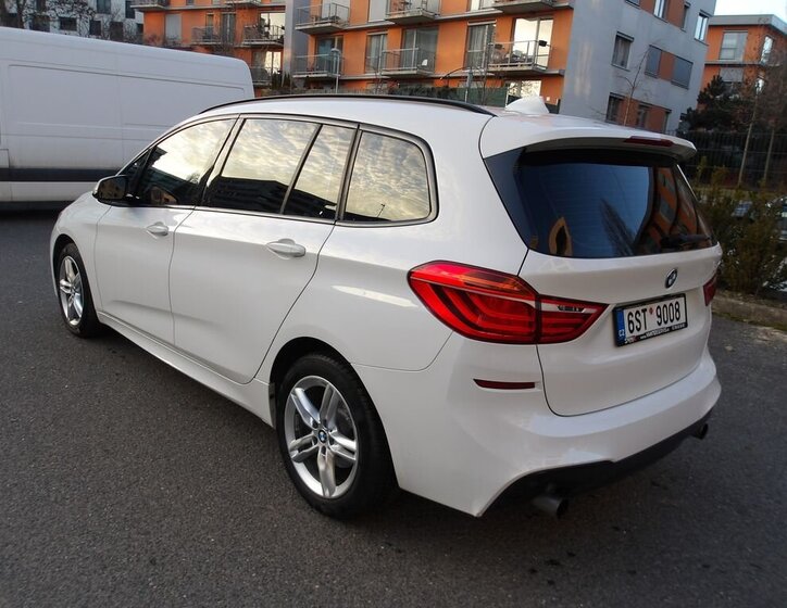 BMW Řada 2 Kombi 2,0 l 141 kw