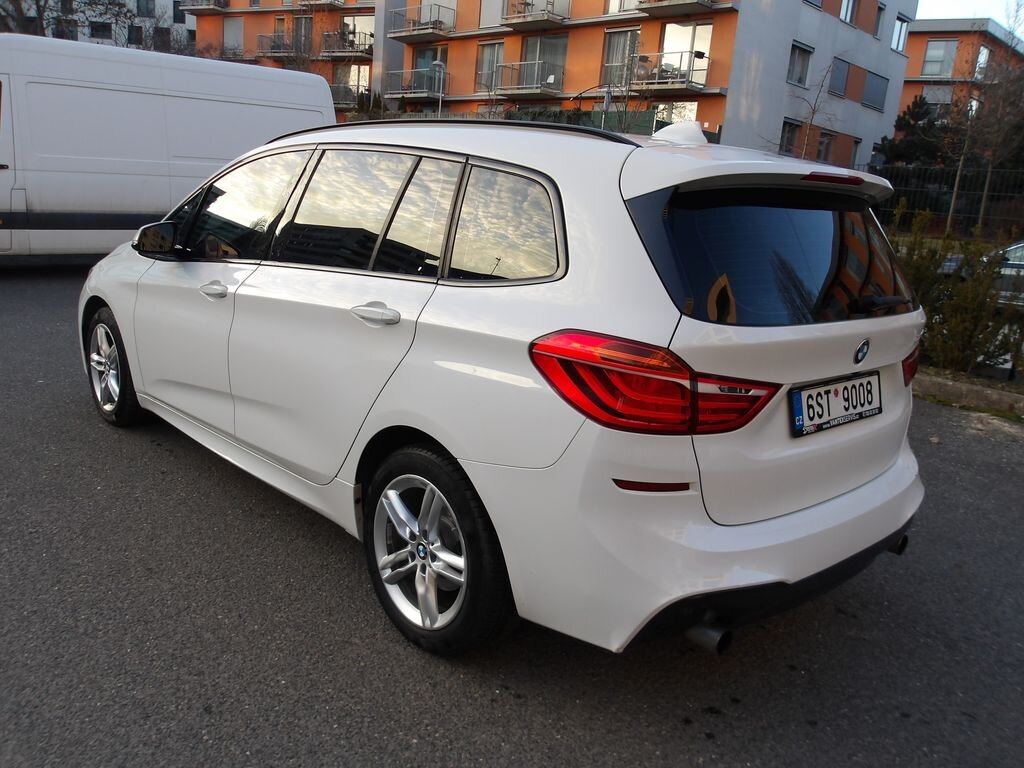 BMW Řada 2 Kombi 2,0 l 141 kw