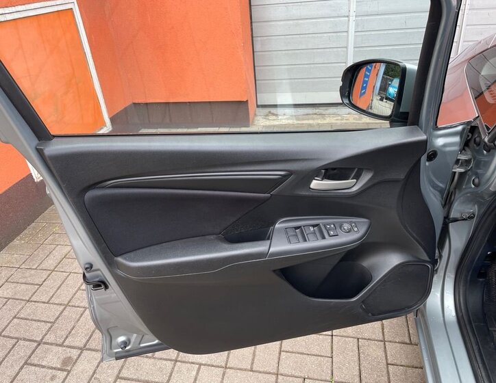 Honda Jazz Hatchback 1,3 l 75 kw