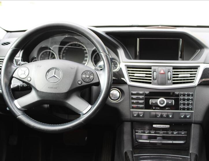 Mercedes-Benz Třídy E 18