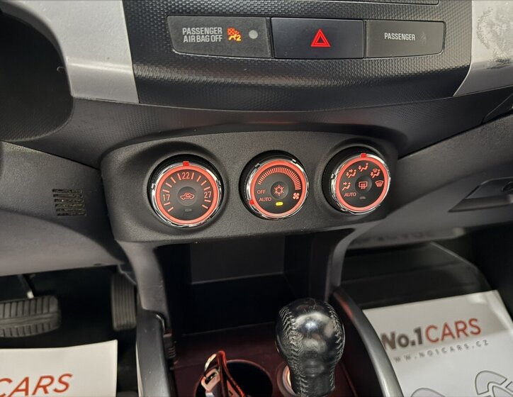 Mitsubishi Outlander SUV / Terénní 2,2 l 115 kw