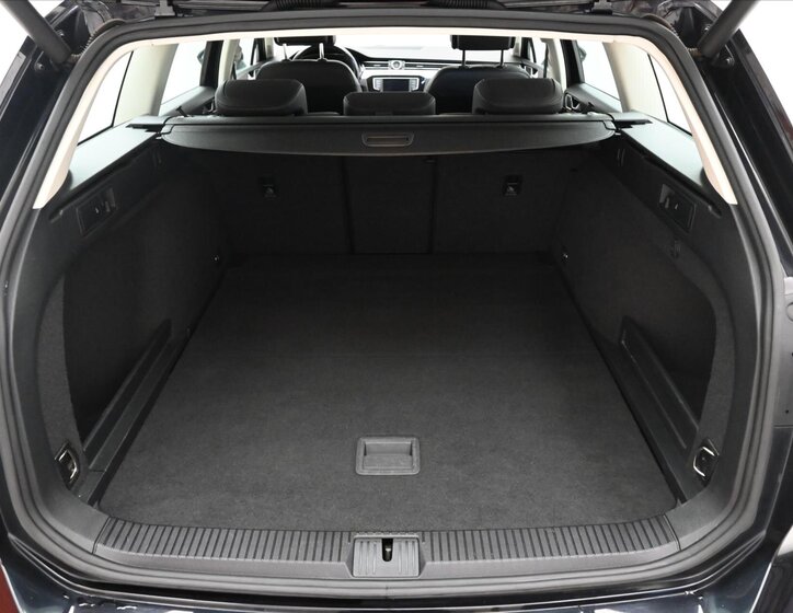 Volkswagen Passat Kombi 2,0 l 140 kw