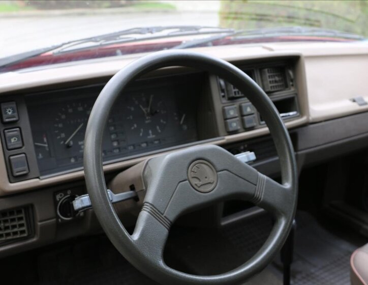 Škoda Favorit Hatchback 1,3 l 46 kw