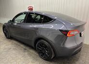 Tesla Model Y 6