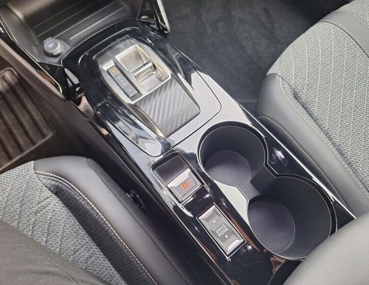 Peugeot 2008 SUV 1,2 l 96 kw