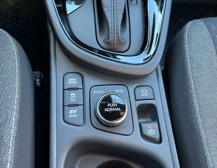 Toyota Yaris Cross SUV / Terénní 1,5 l 68 kw