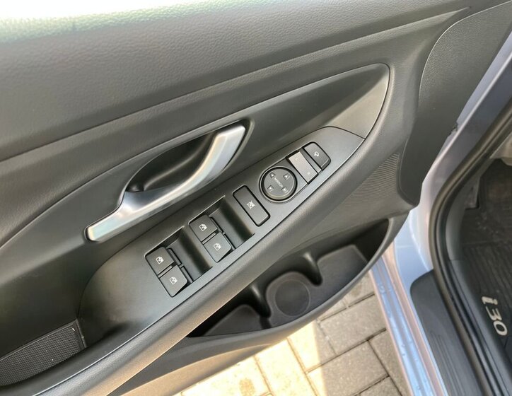 Hyundai i30 Kombi 998,0 73 kw