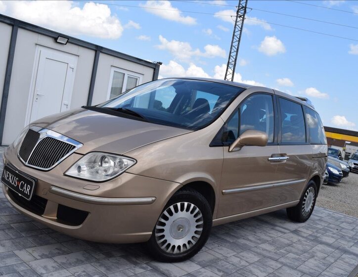 Lancia Phedra MPV 2,2 l 94 kw