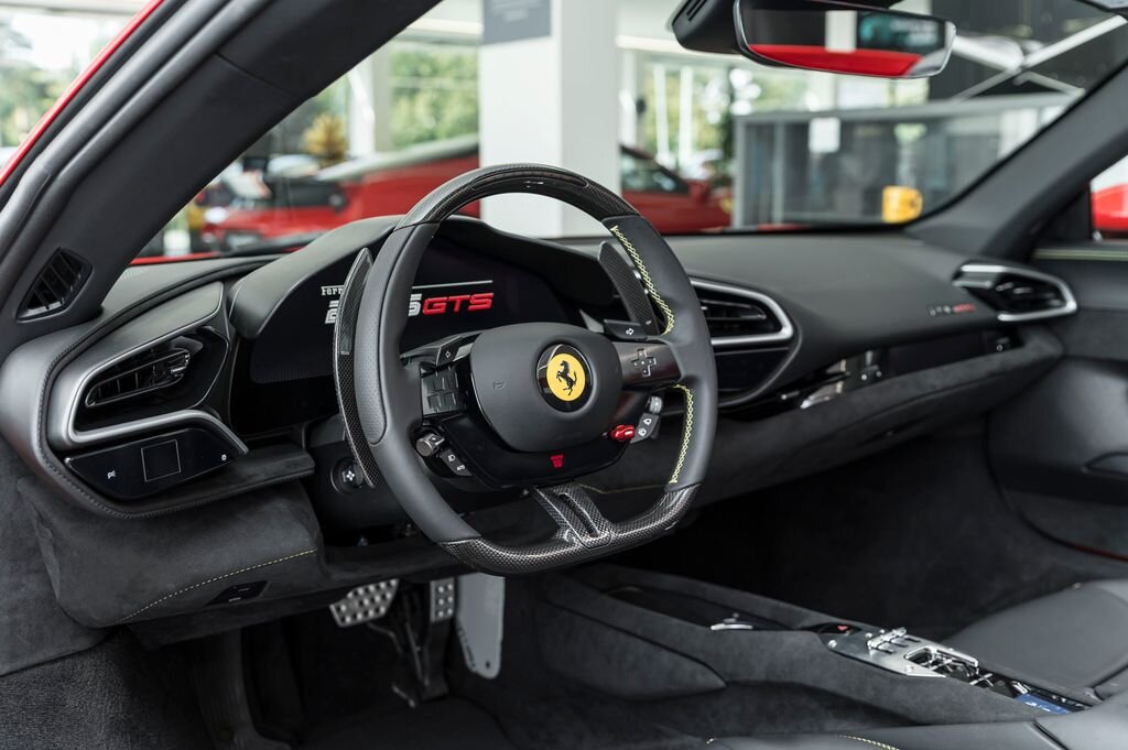 Ferrari Ostatní Kupé 3,0 l 610 kw