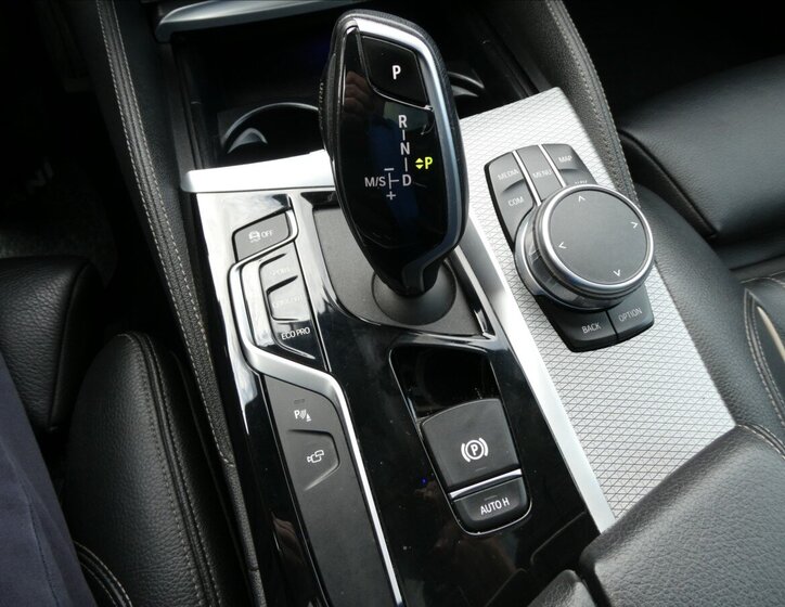 BMW Řada 5 Kombi 3,0 l 235 kw