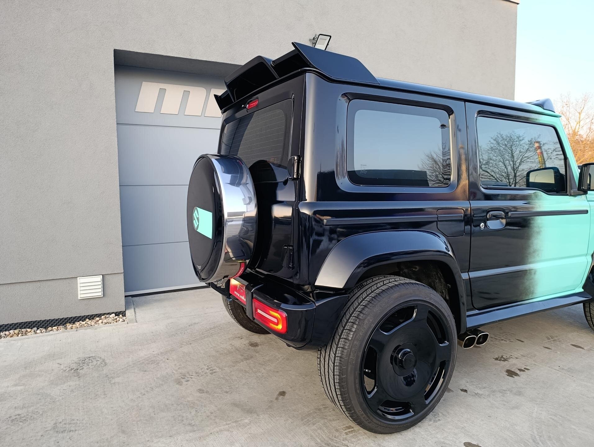 Suzuki Jimny SUV 1,5 l 75 kw