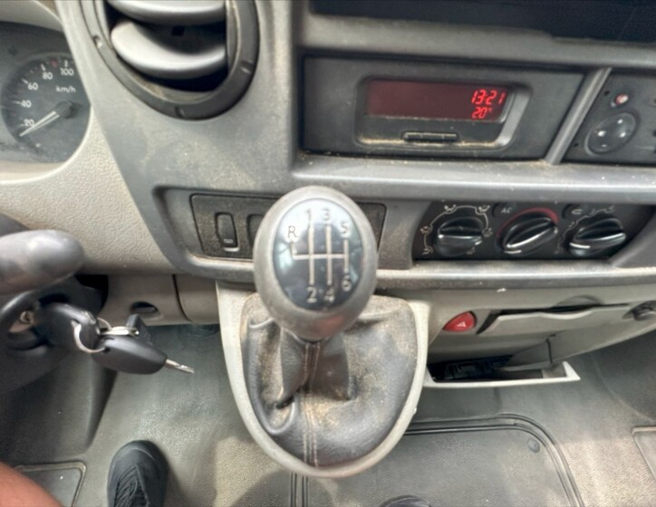 Renault Master 12