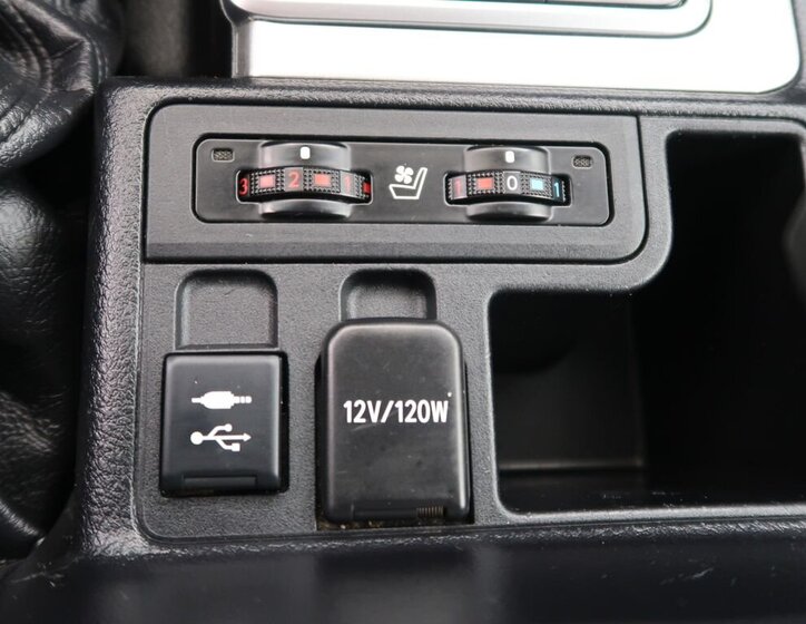 Toyota Land Cruiser 30