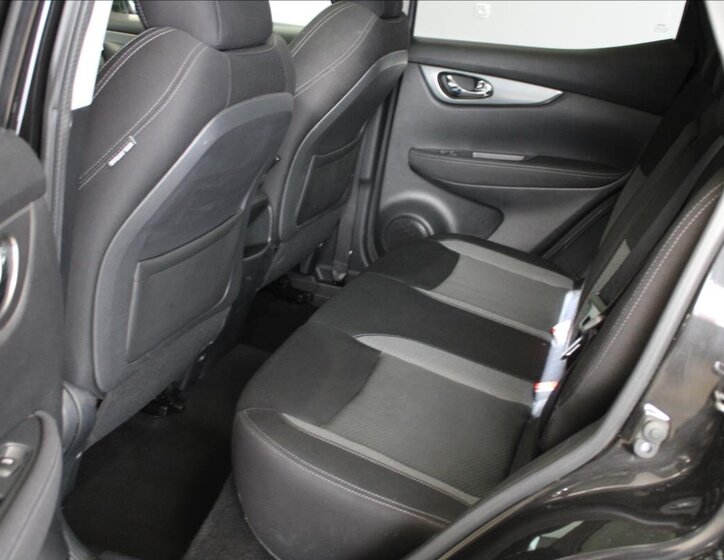Nissan Qashqai SUV / Terénní 1,6 l 96 kw
