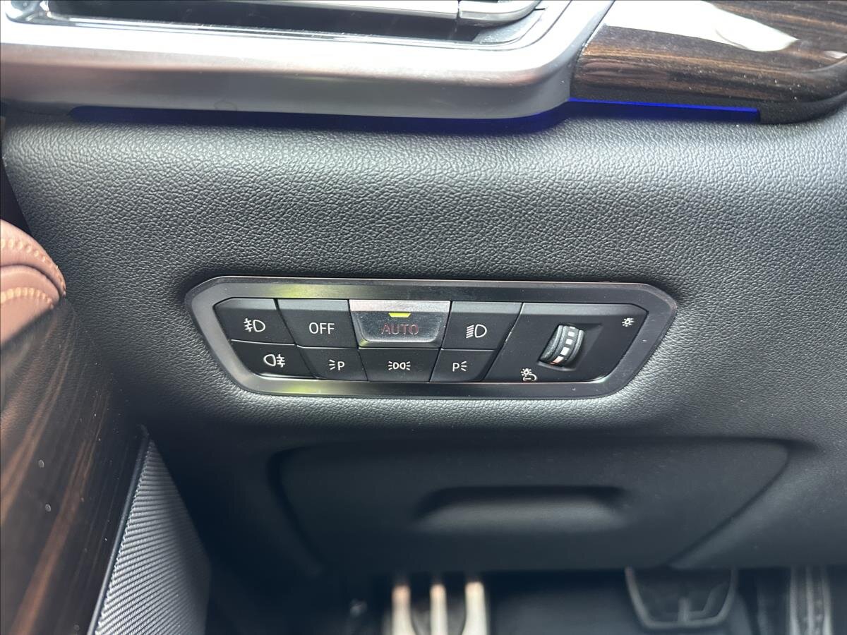 BMW X5 SUV / Terénní 3,0 l 195 kw