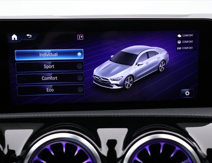 Mercedes-Benz CLA 30