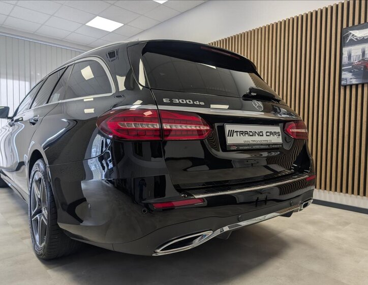 Mercedes-Benz Třídy E Kombi 2,0 l 143 kw