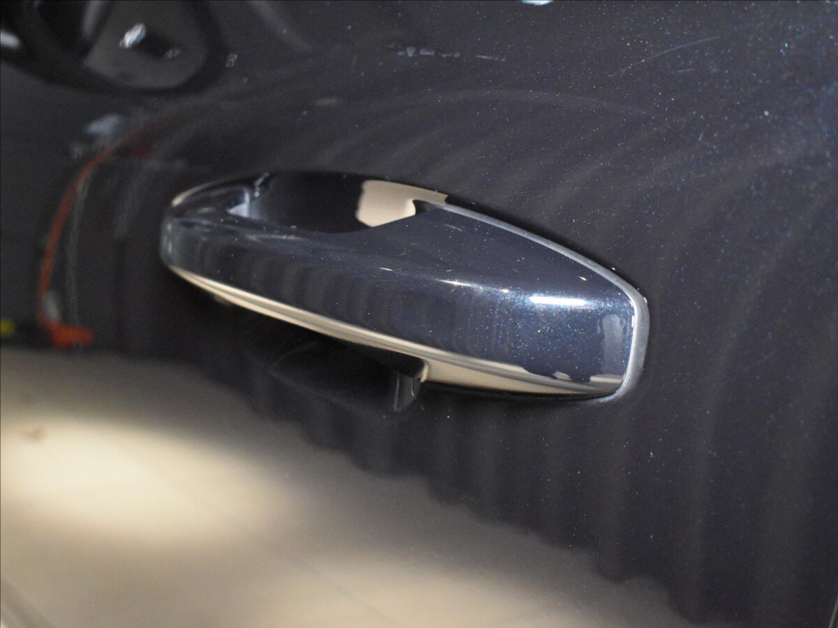 Volvo C40 SUV / Terénní 0,0 325 kw