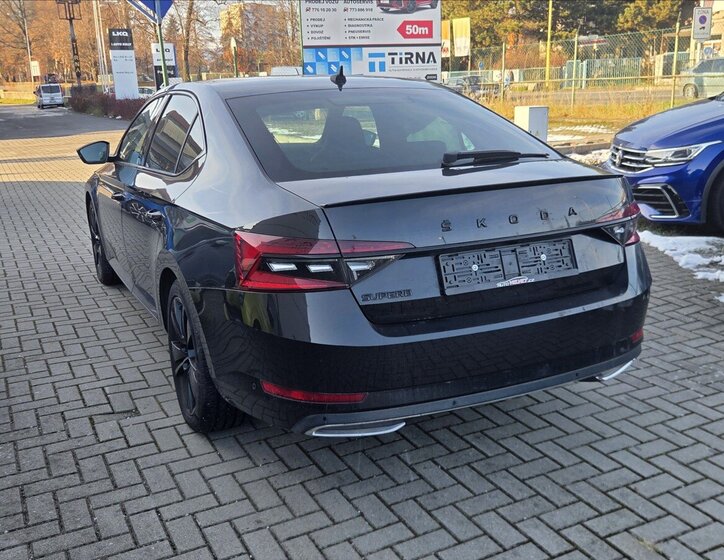 Škoda Superb 2