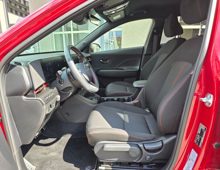 Hyundai Kona SUV / Terénní 1,6 l 125 kw