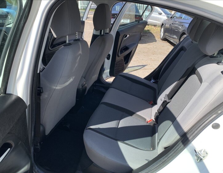 Fiat Tipo Sedan / Limuzína 1,4 l 70 kw